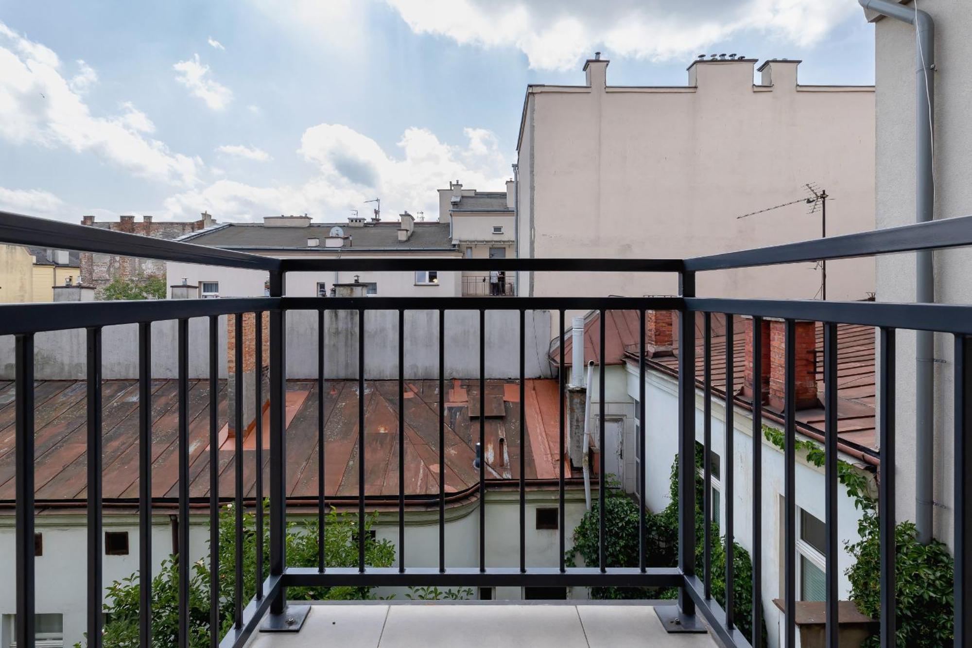 Dietla Z Klimatyzacja I Balkonem W Centrum Krakowa By Renters Krakau